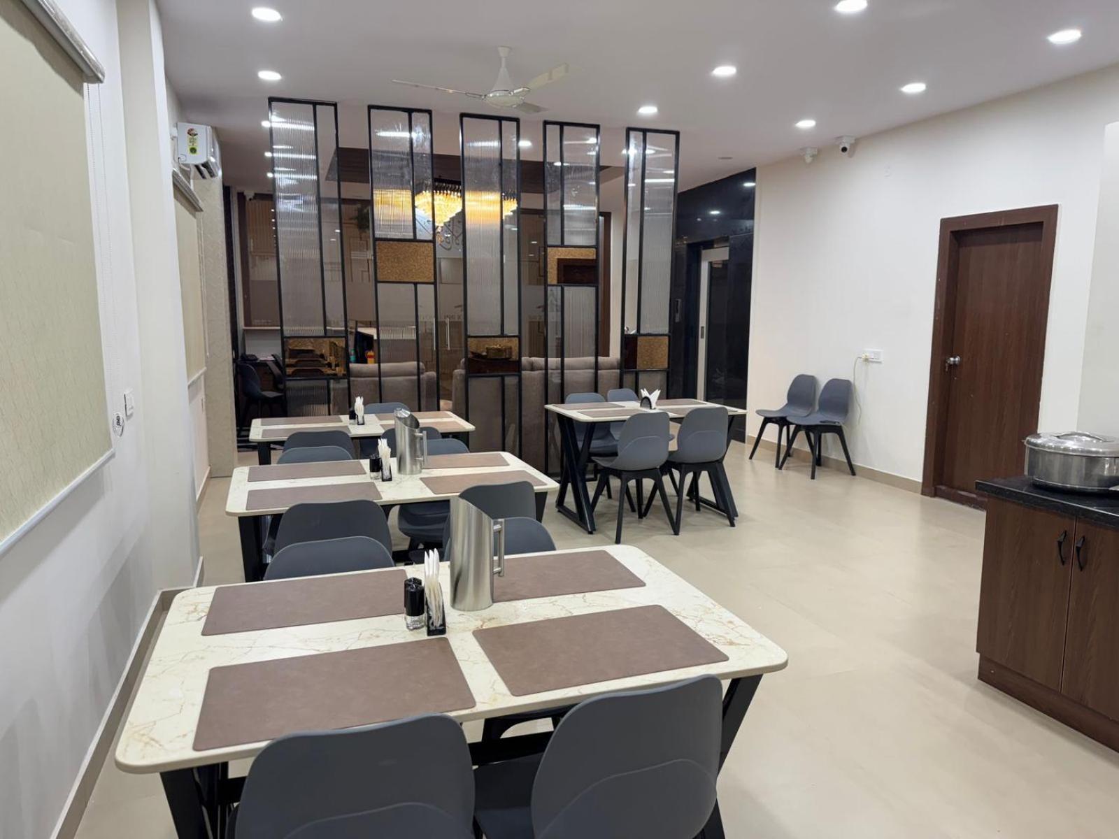Hotel Apex Inn Hyderabad Airport Exterior photo